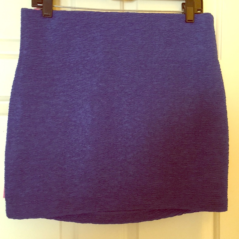 BCBG stretch mini skirt